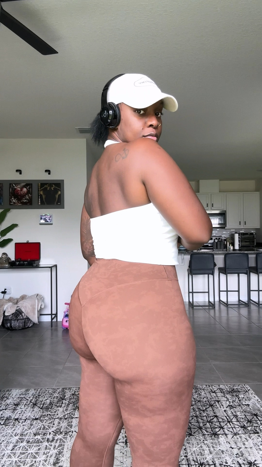 Workout pants for the curvy girls 

#LTKFindsUnder50 #LTKActive #LTKMidsize