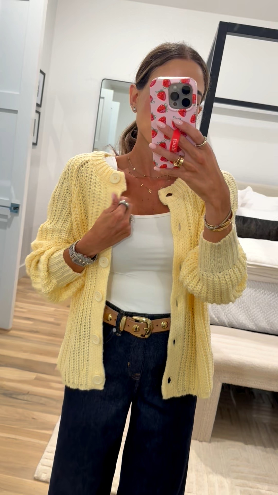 One of my favorite yellow cardigans such a hood Amazon find! And you all always ask about this one. Wearing smallest size 

#LTKFindsUnder50 #LTKPetite #LTKFindsUnder100