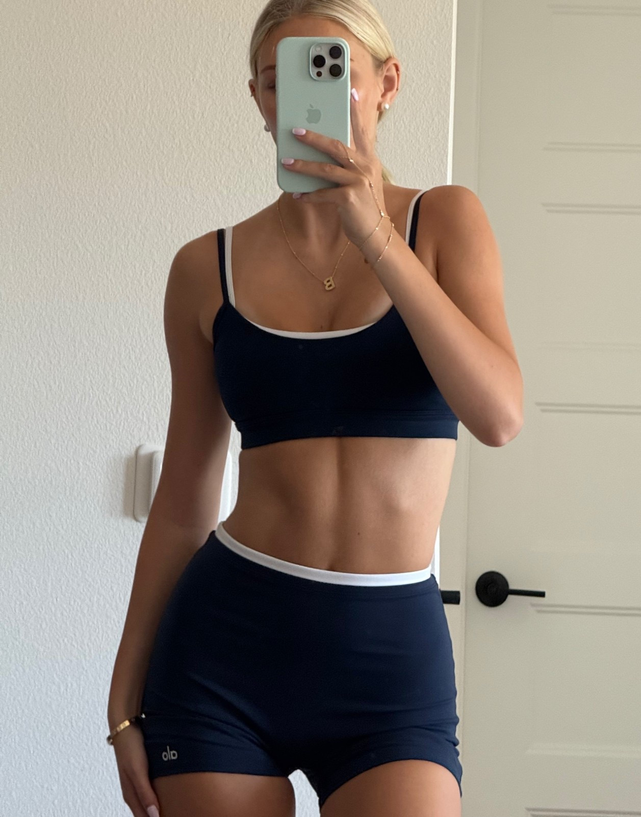 Love this new set from Alo’s recent navy drop!

#LTKActive #LTKBeauty #LTKU