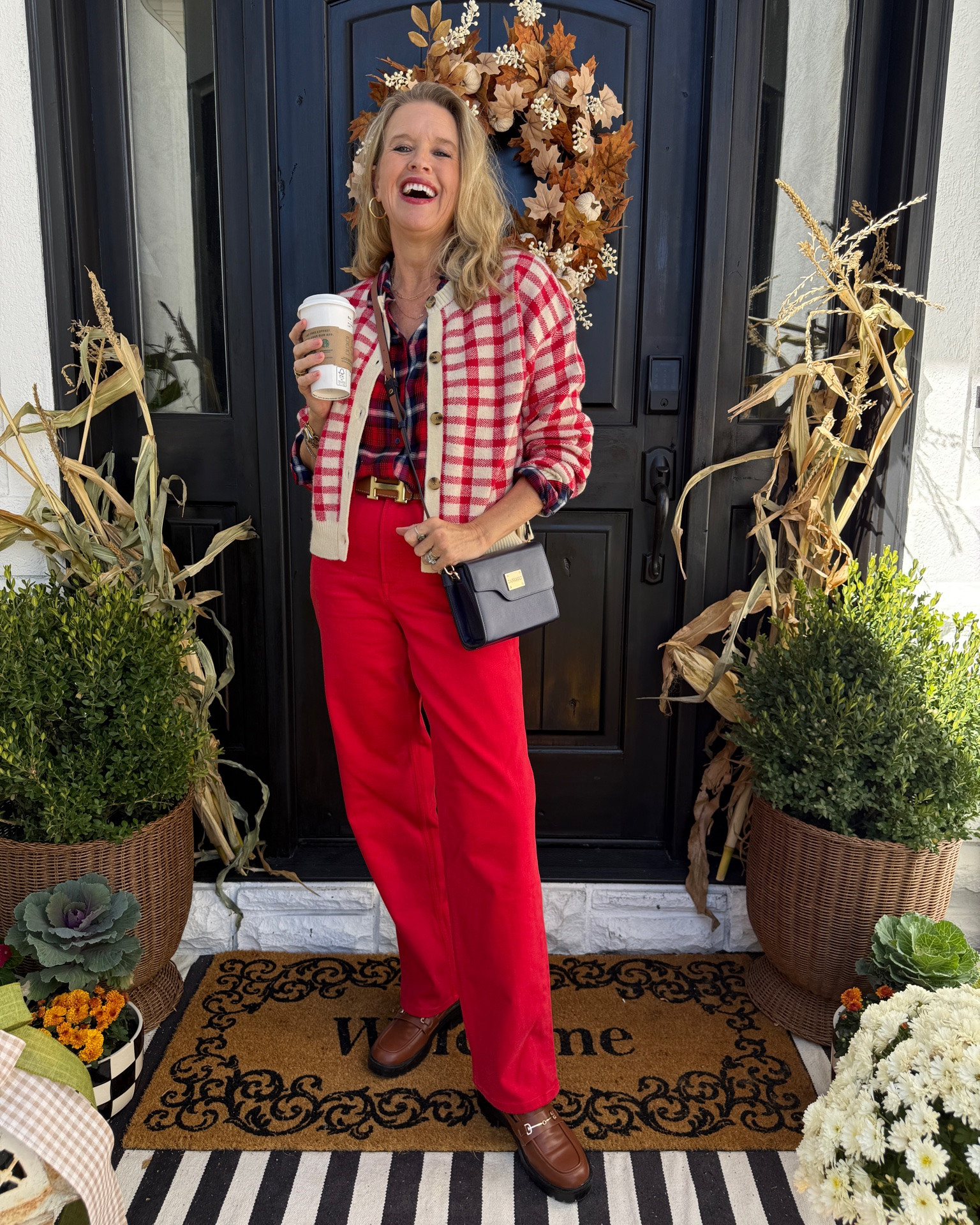 When you style a whole outfit around the “BAG”❤️❤️❤️

Daneault reversible two bags in one.
This leather navy bag can also be a camel colored bag with a little easy reversible fold 
Cleaver and comes in severs several l colors and a few size options. 

Mixing patterns and checked with plaid a  and bold red jean. For a little interest with classic pieces.

You’ll love this mix of save and splurge. 

All pieces are tts