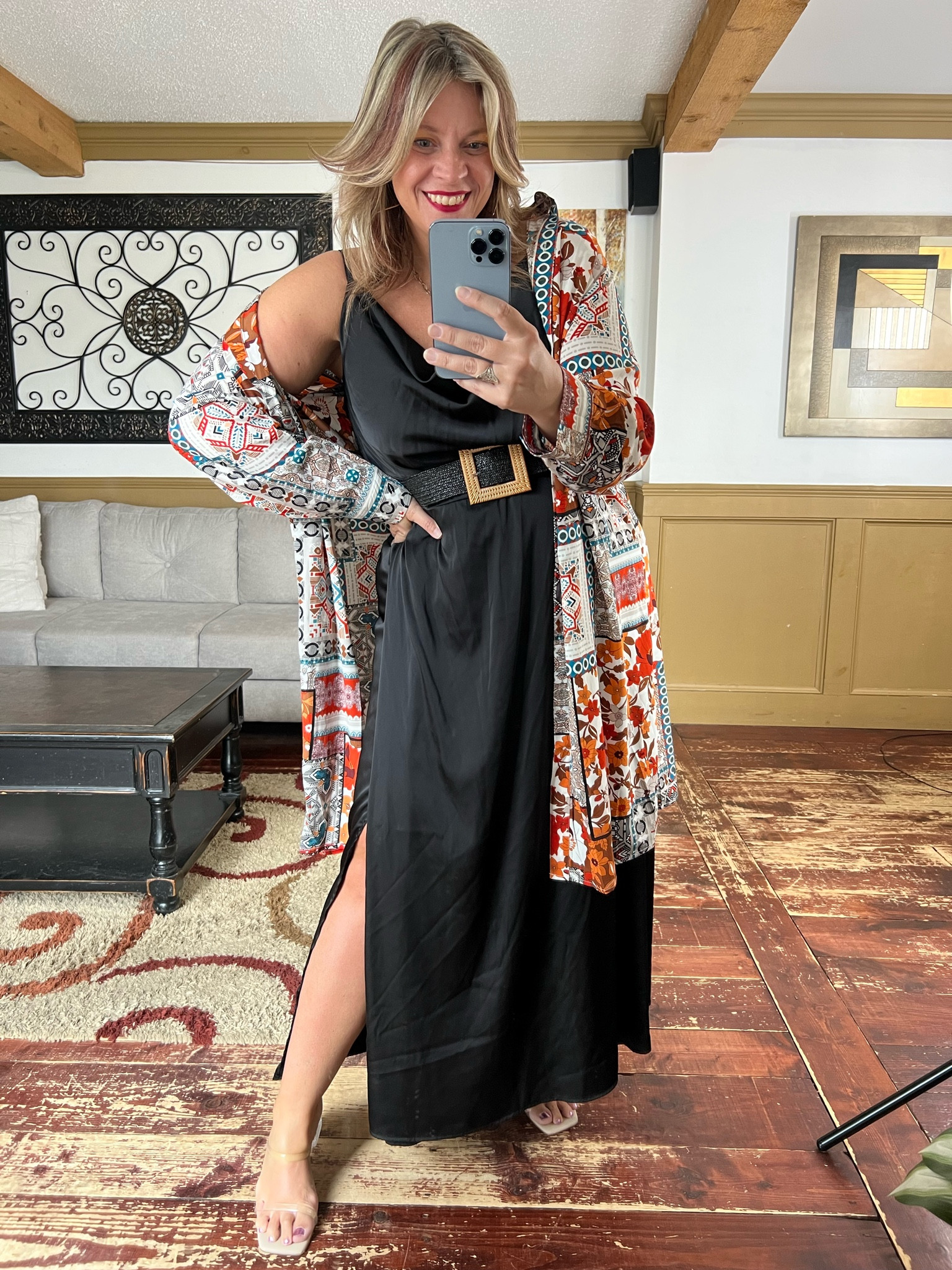 kimono style dress for wedding guest Kimono Wedding Guest In floral ivory lace this beautiful wedding dress is effortlessly beautiful Kimono Style Dress For Wedding