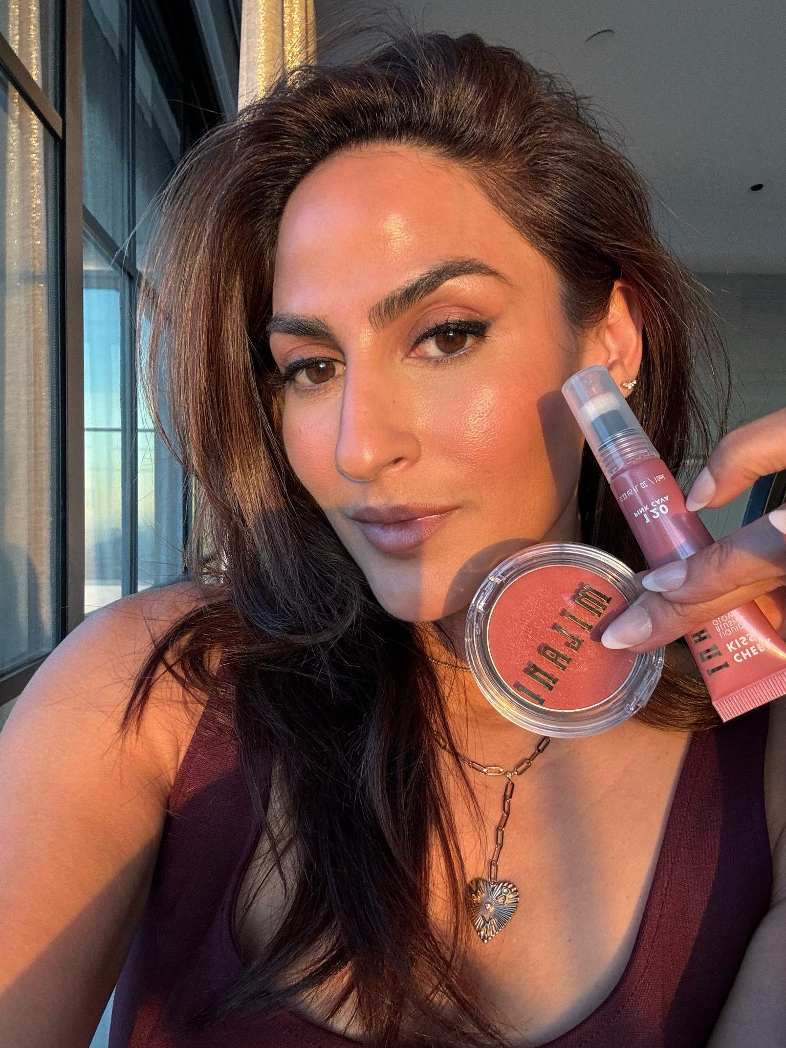 Milani cosmetics duo that is too good! Won’t settle into fine lines just gives the best glow 

Cream blush in nude kiss 110 
Blush & glow in pink cava 
Dibs beauty brush 
Em cosmetics liner in Teddy 

#LTKOver40 #LTKFindsUnder50 #LTKBeauty