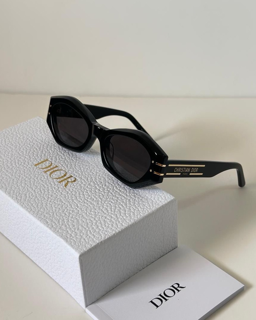 CD Sunglasses 🕶️🤍✨ #musthaves

#LTKaustralia #LTKstyletip #LTKgiftguide