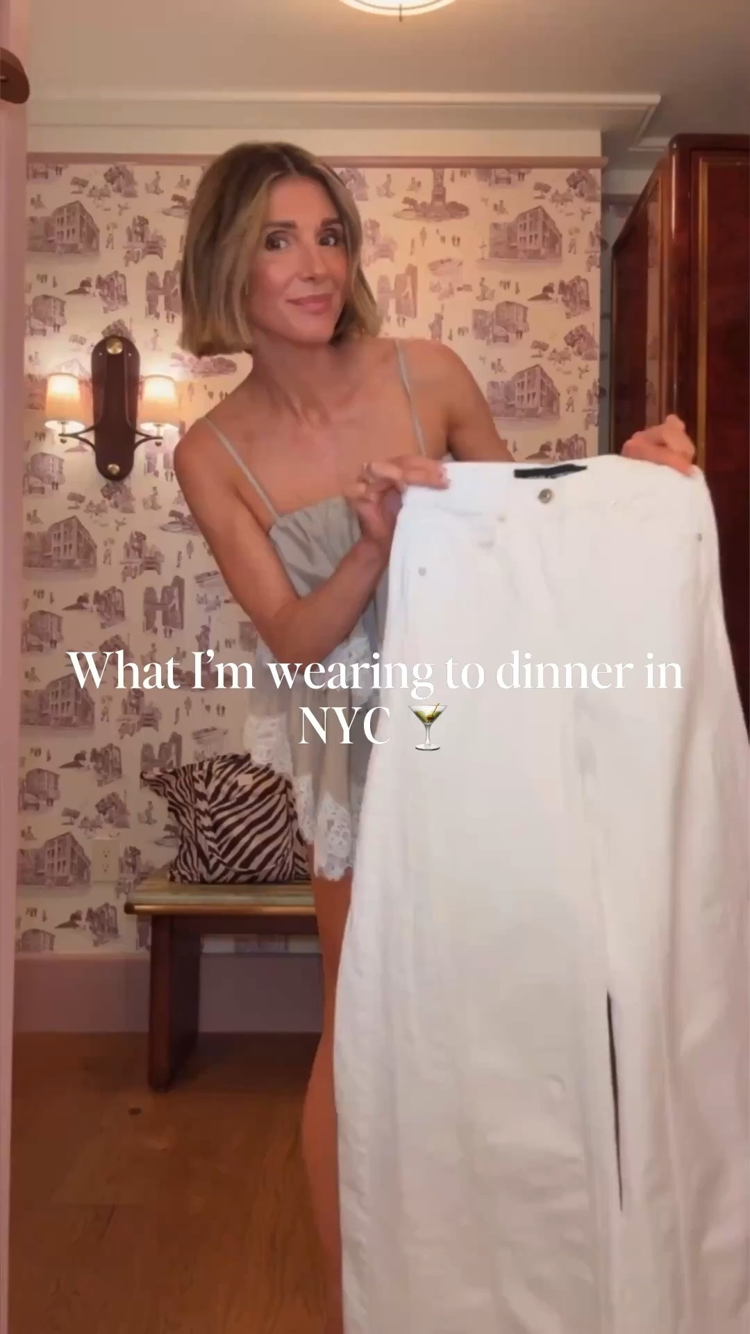 What I wore to dinner in NYC. 

Jeans fit tts also linking a similar pair. Top I'm wearing size small. I'm 5'7 for reference.#LTKsummer

#LTKTravel