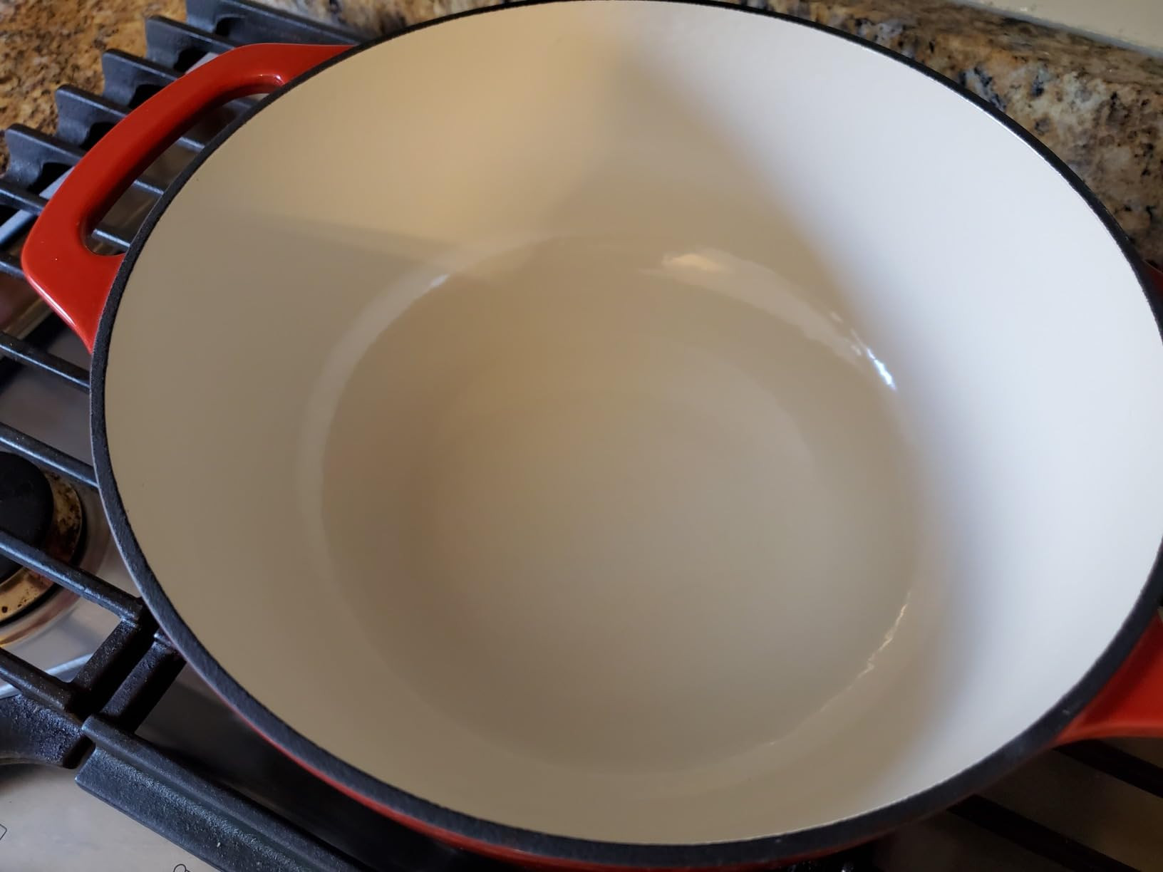 Amazon Basics Enameled Cast Iron Round Dutch Oven with Lid and Dual Handles, Heavy-Duty, 6-Quart,... | Amazon (US)