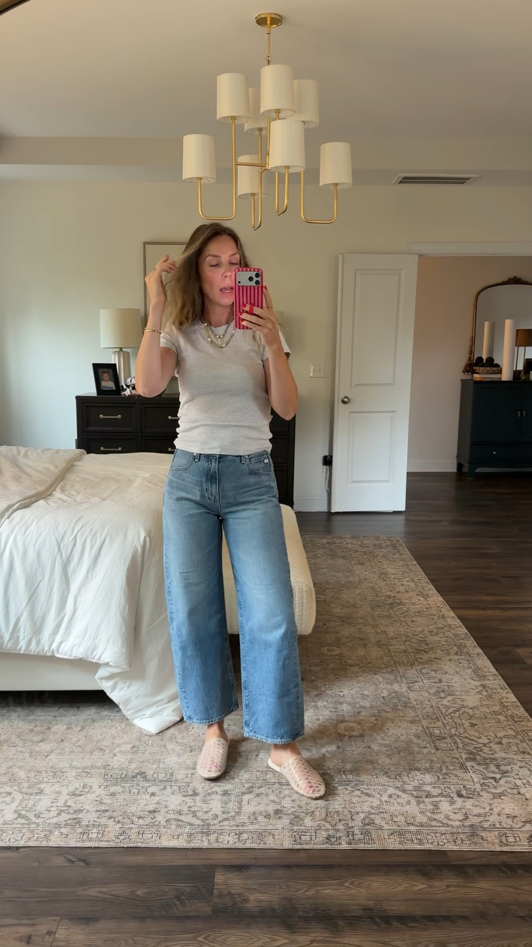 It’s been a MINUTE since I’ve loved a pair of jeans this much. Fit is big - I sized down 1! Wash is “blueprint” @revolve #ad