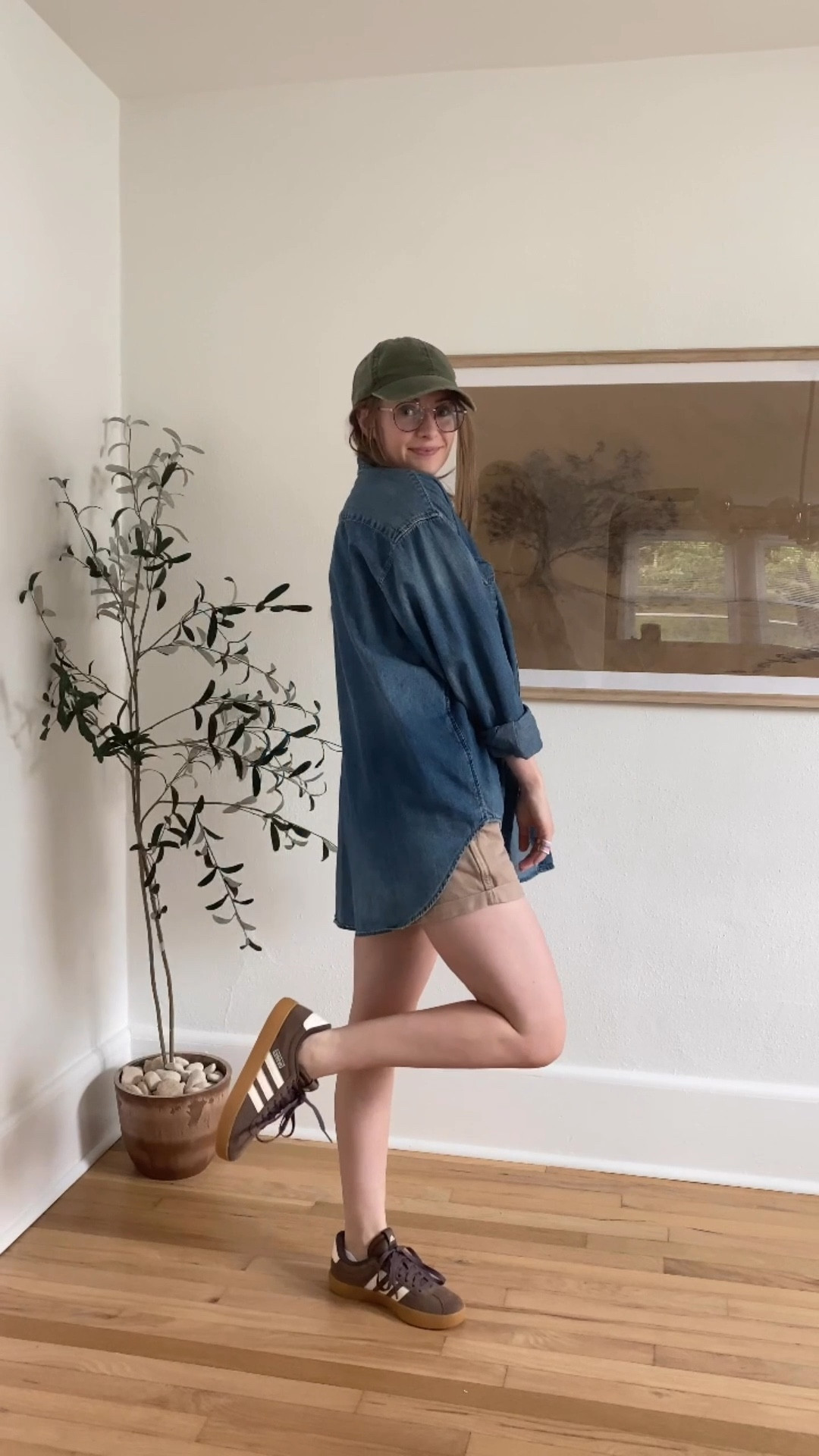 y’all I am obsessed with these!! the perfect brown suede sneakers for fall! 

#LTKFindsUnder100 #LTKautumn #LTKShoeCrush