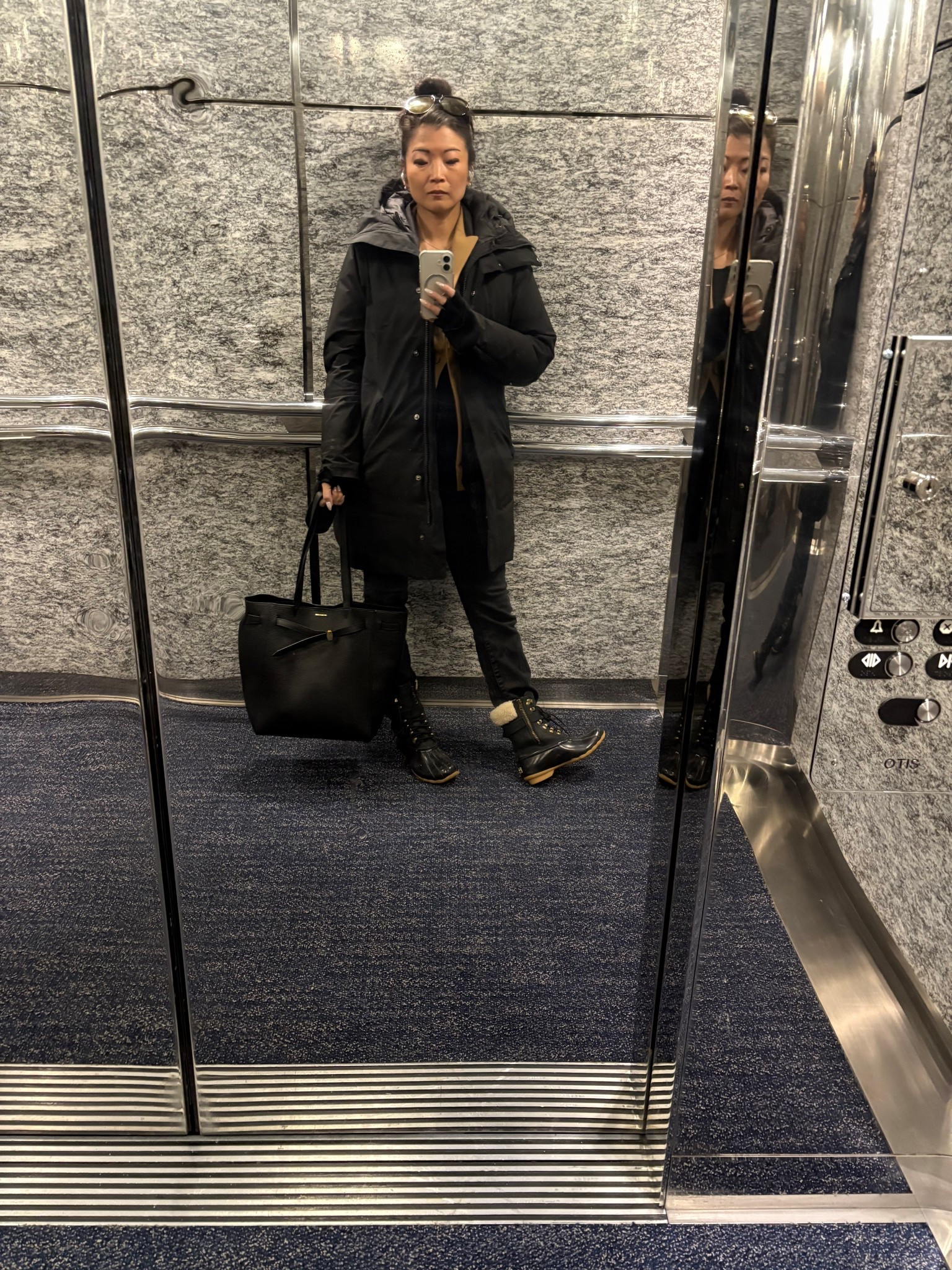 This work bag has made the first work week of the year so enjoyable 

#LTKdayinmylife #LTKWorkwear #LTKmorningroutine
