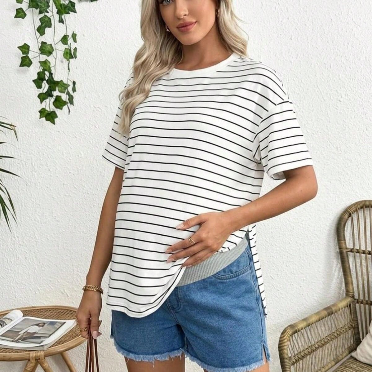 SHEIN Maternity Striped Loose Fit Long T-Shirt With Side Slits And Round Neck World Cup | SHEIN
