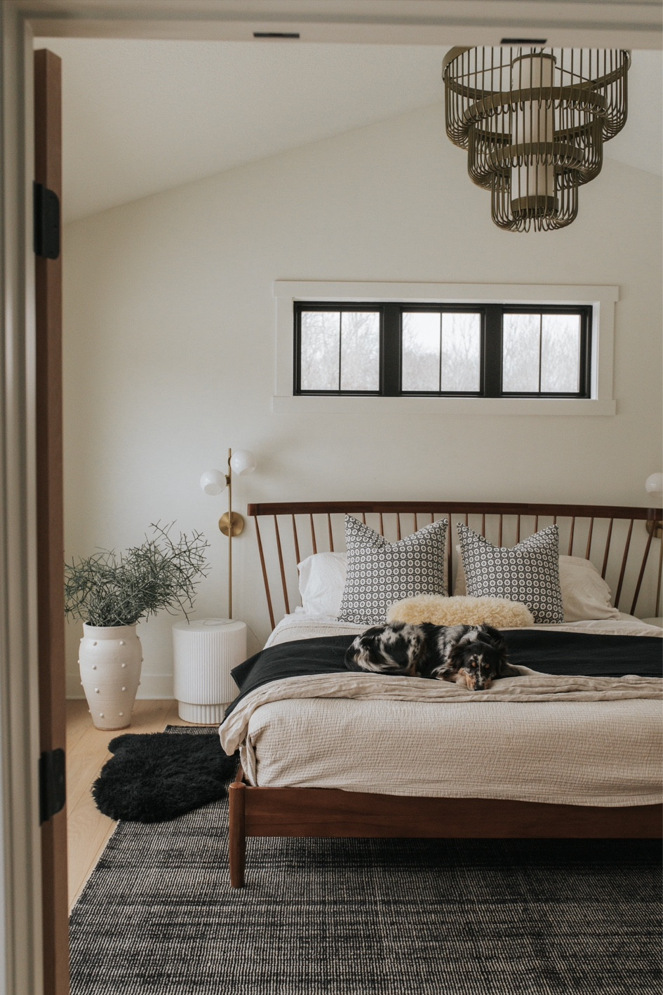 Warm Neutral Bedroom 🖤

Here is our main bedroom styled for winter. Perfect layering and pet friendly too. 

Modern
Organic
Simple

#LTKHome #LTKFindsUnder50