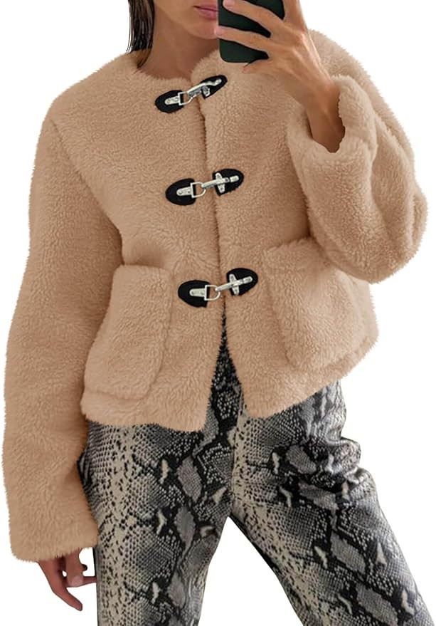 Tankaneo Womens Sherpa Fleece Jackets Long Sleeve Faux Fur Winter Warm Fuzzy Coats with Pockets | Amazon (US)