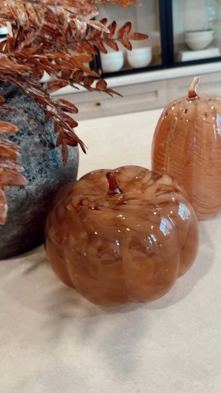 How cute are these!? Another great find for under $15! Dainty and can add an LED candle or lights underneath! 

Pumpkins. Halloween. Fall decor. Decor. Kitchen decor. Vase. Table top decor. 


#LTKSeasonal #LTKHome #LTKFindsUnder50