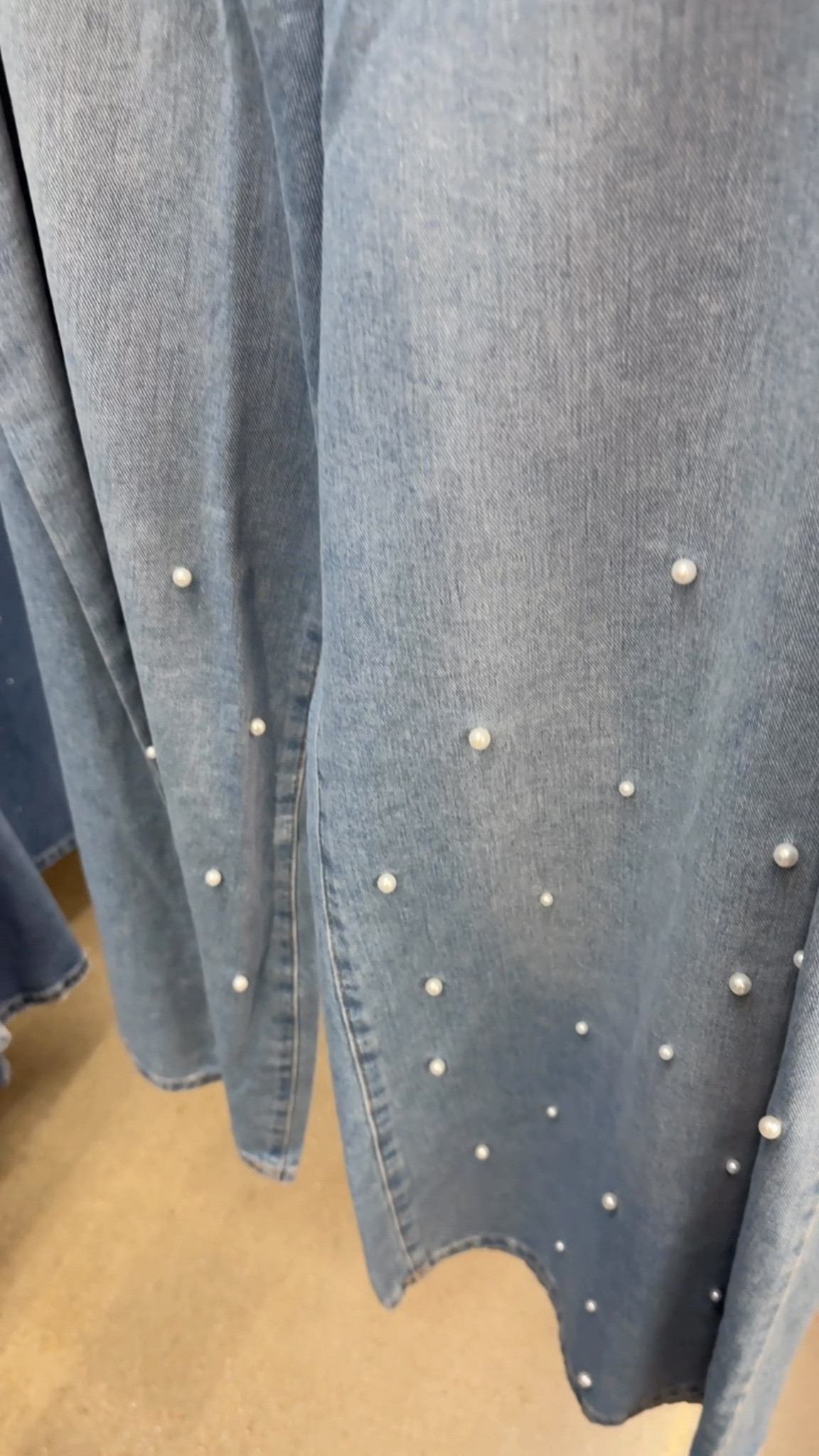 Pearl embellished jeans 

#LTKOver40 #LTKFindsUnder50 #LTKHoliday