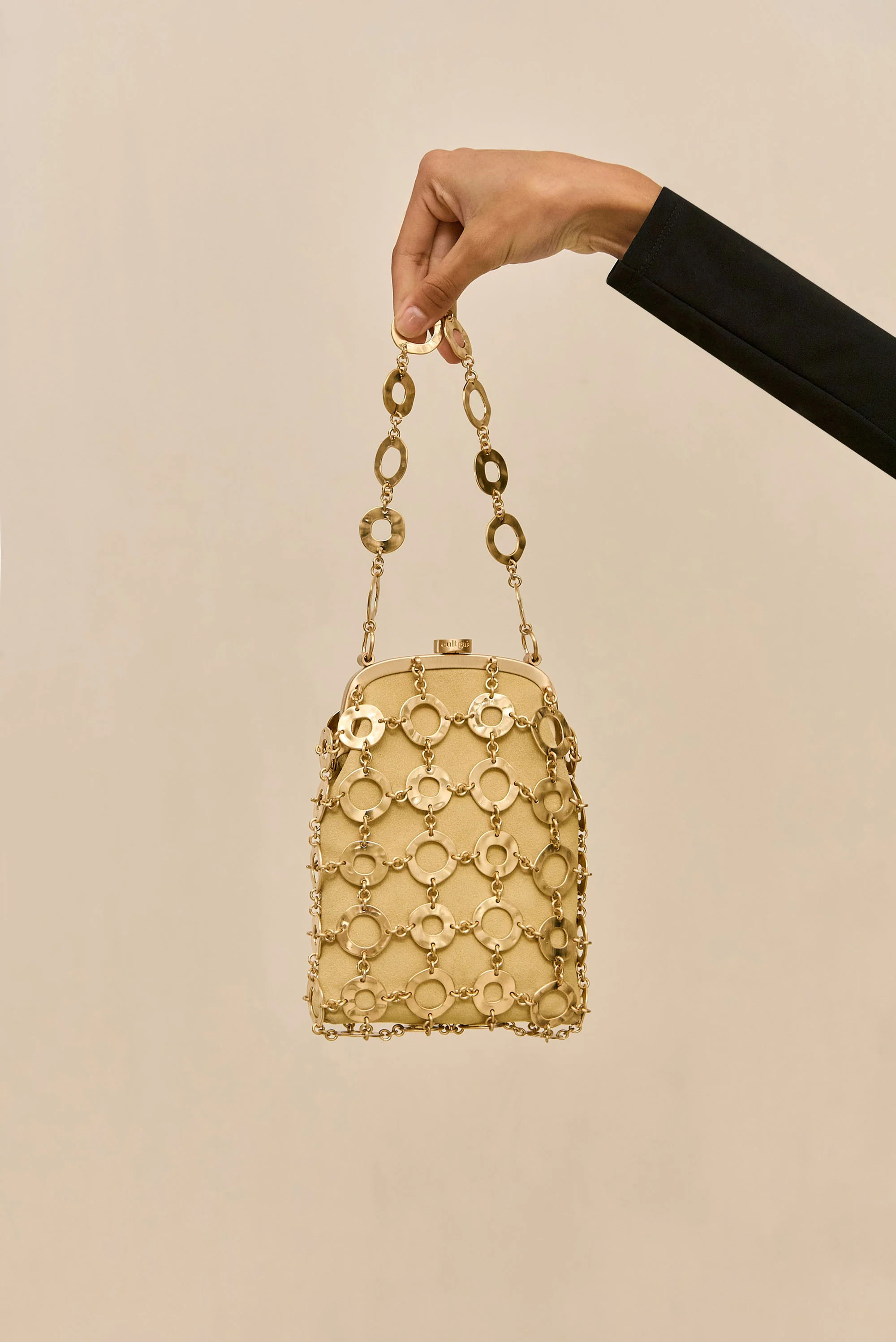 BRIELLE WRISTLET - SAND | Cult Gaia - US