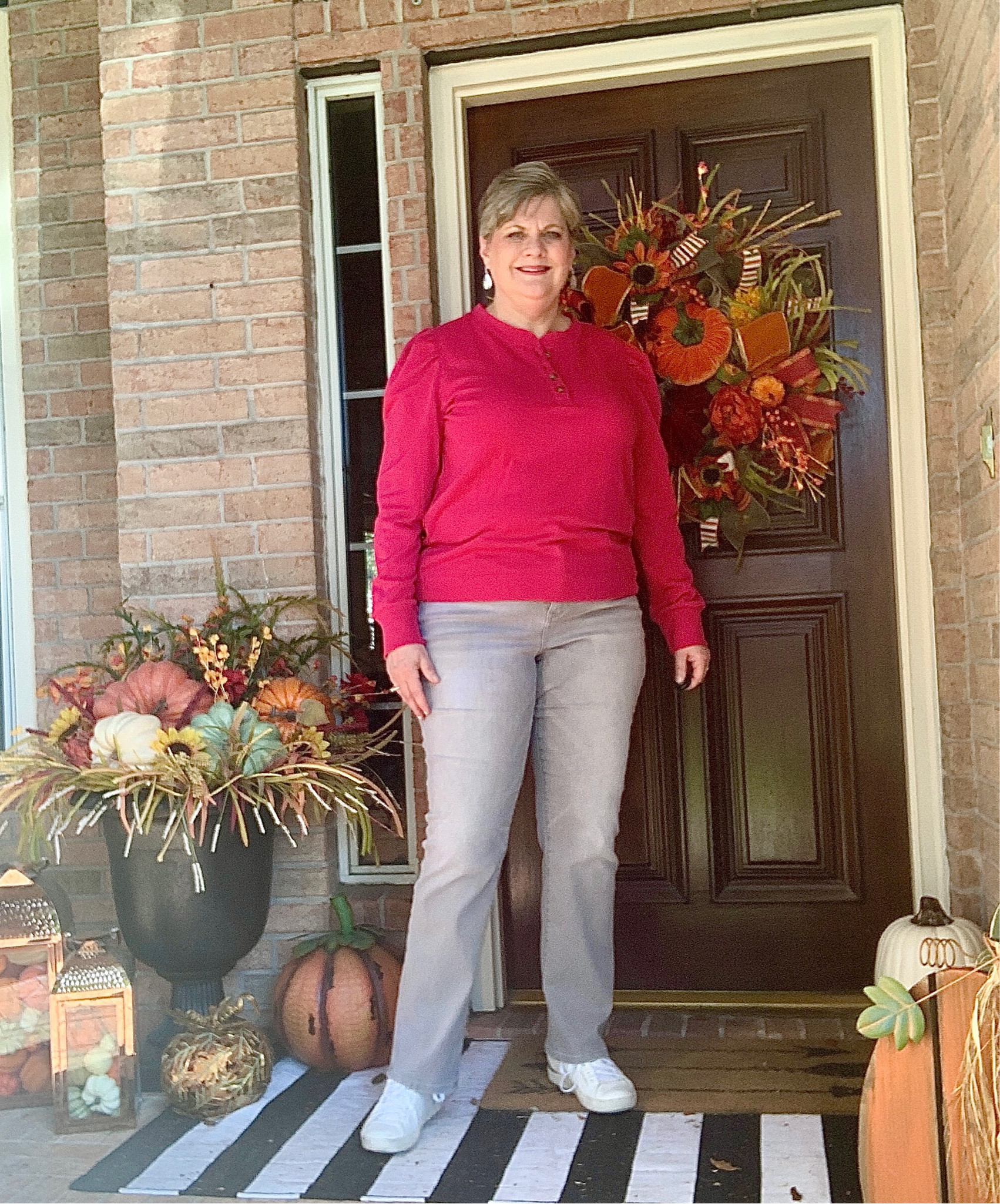 Henley sweatshirt from @loft

Soft & comfy with cute puff on the sleeves.

Styled with gray jeans & sneakers

#LTKSeasonal #LTKmidsize #LTKsalealert