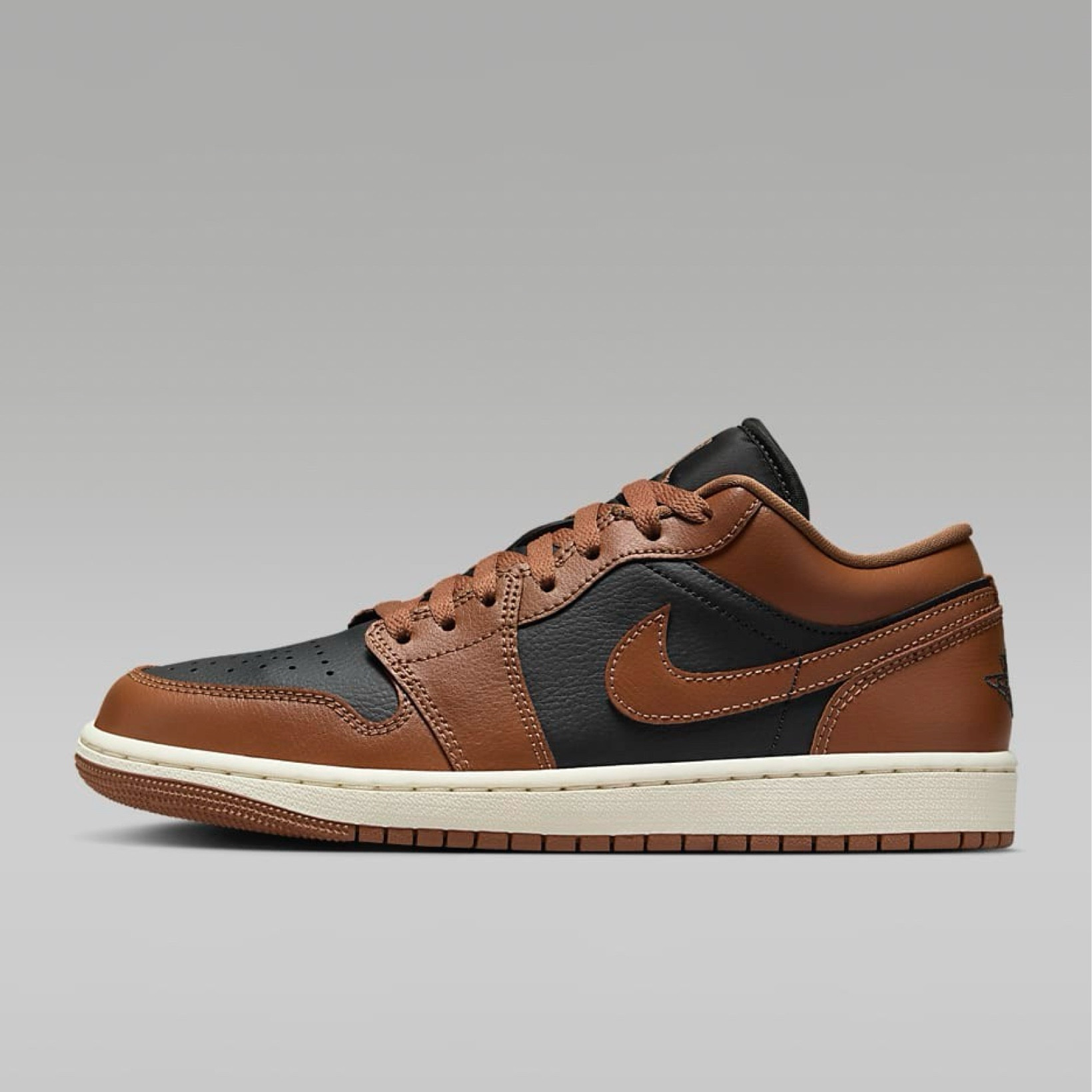 Fall sneaker must have!
I get so many compliments on these.  

#fallsneaker #musthaveshoes

#LTKShoeCrush #LTKStyleTip