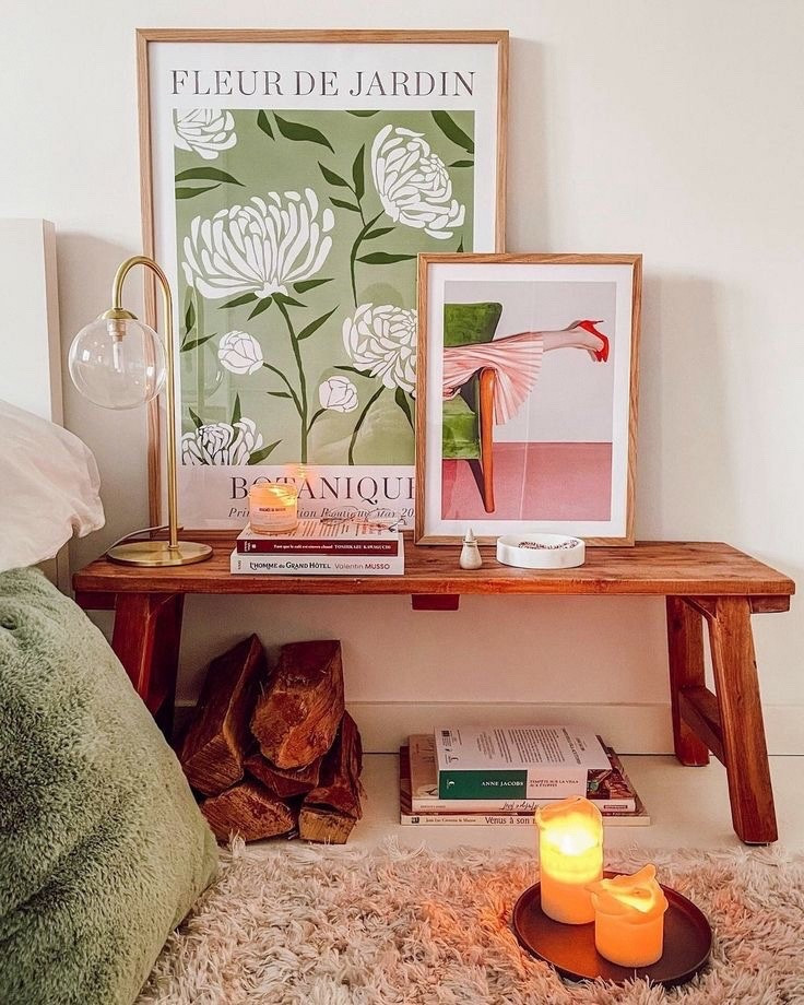 Déco intérieur, coin lecture, inspiration déco, ambiance chaleureuse, table de nuit, cocooning, coin cosy, 

#LTKeurope #LTKfrance #LTKhome