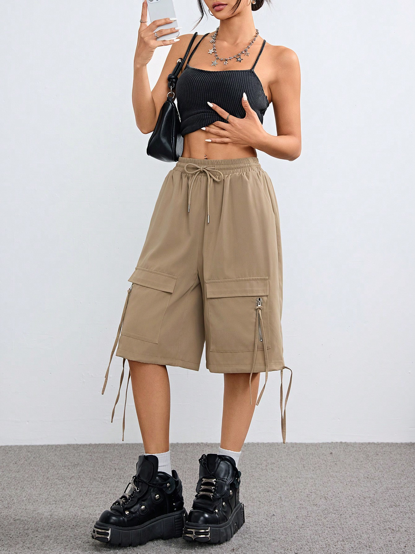 SHEIN Coolane Women's Basic Solid Color Waist Tie Cargo Pocket Loose 5-Inch Shorts | SHEIN