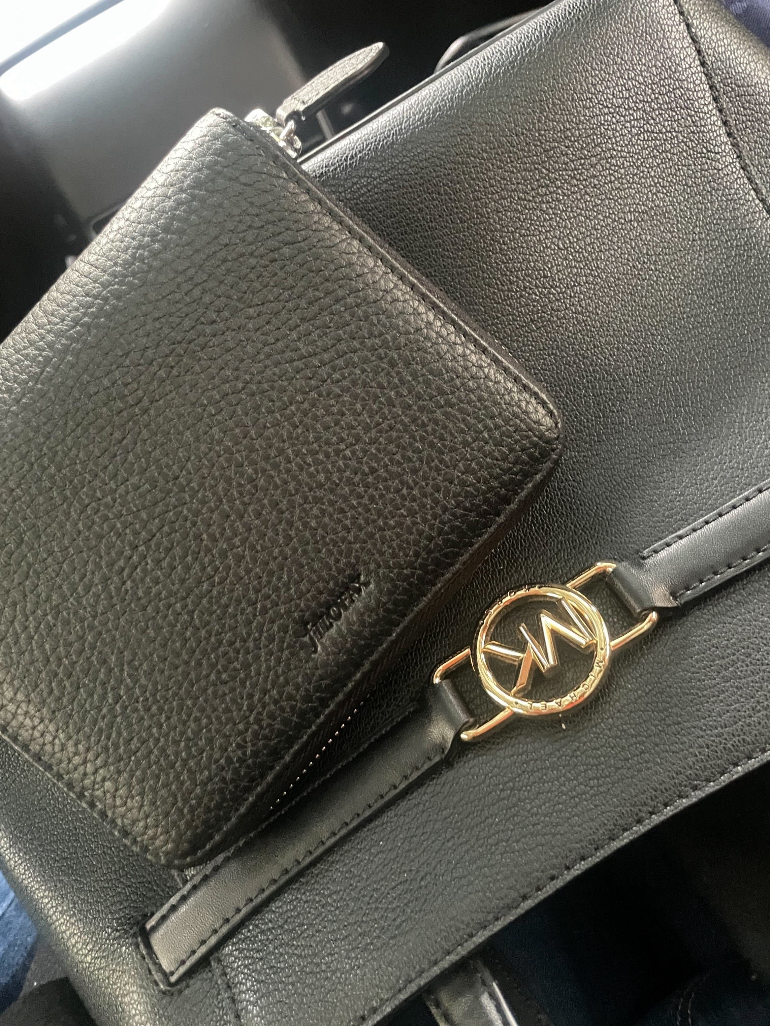 Mochael Kors Bag

#LTKsale #LTKbag #LTKworkwear