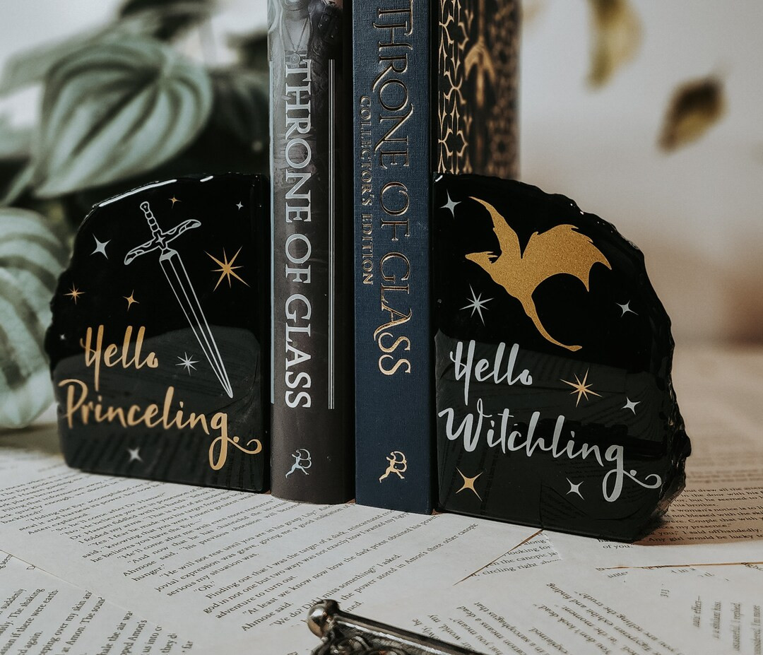 Pre- order - obsidian bookends - book quote Bookends - Throne of Glass Bookends - hello witchling... | Etsy (US)