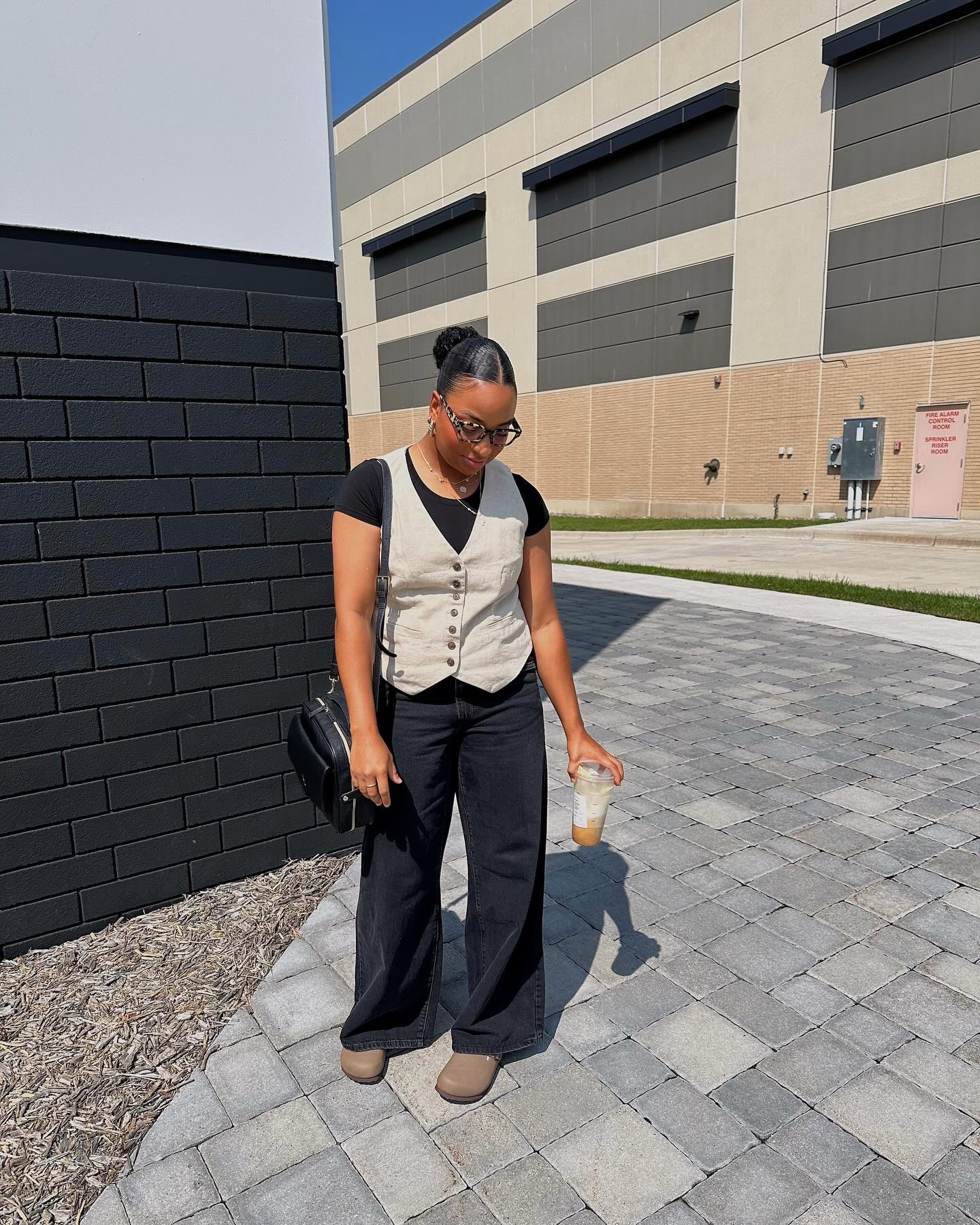 Super simple way to elevate an all black look is by adding  a contrasting layer like this linen vest!  

#LTKStyleTip #LTKFindsUnder100 #LTKWorkwear