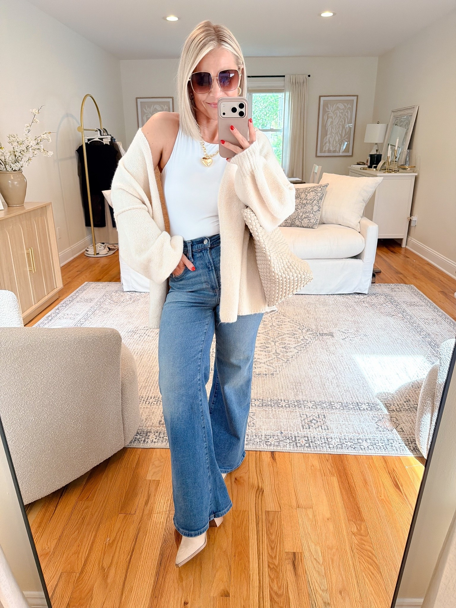 The perfect casual fall outfit! This sweater is a FALL MUST!! So soft and cozy!🥰

Fall outfits, fall outfit ideas, casual style, brunch outfit, fall fashion, Amazon fall finds, Amazon fashion, flare jeans, Amazon fall outfits, petite style, midsize fashion

#LTKootd #LTKgrwm #LTKMidsize