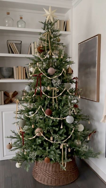 our 2022 Christmas tree and I’m in love! Warm and inviting colors yet neutral. 

#LTKHoliday #LTKSeasonal #LTKhome