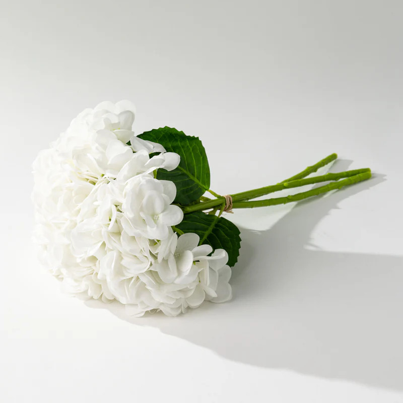 19" White Hydrangea Bundle | Modern Locke