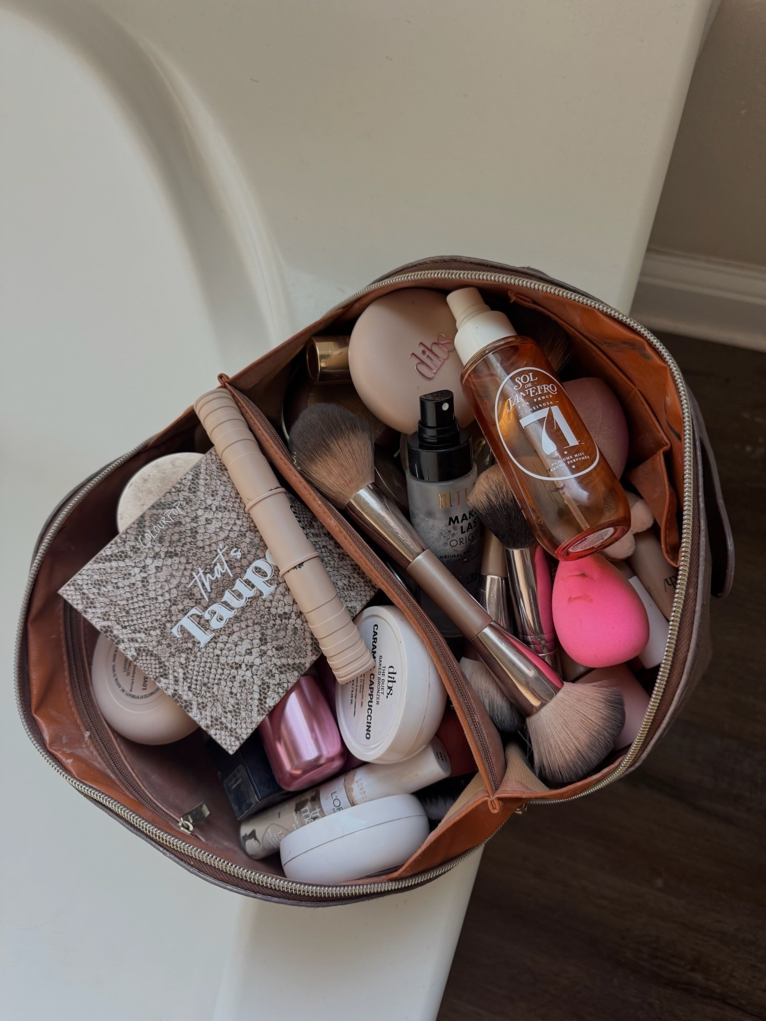 Makeup favorites!

#LTKdayinmylife #LTKgrwm #LTKmorningroutine