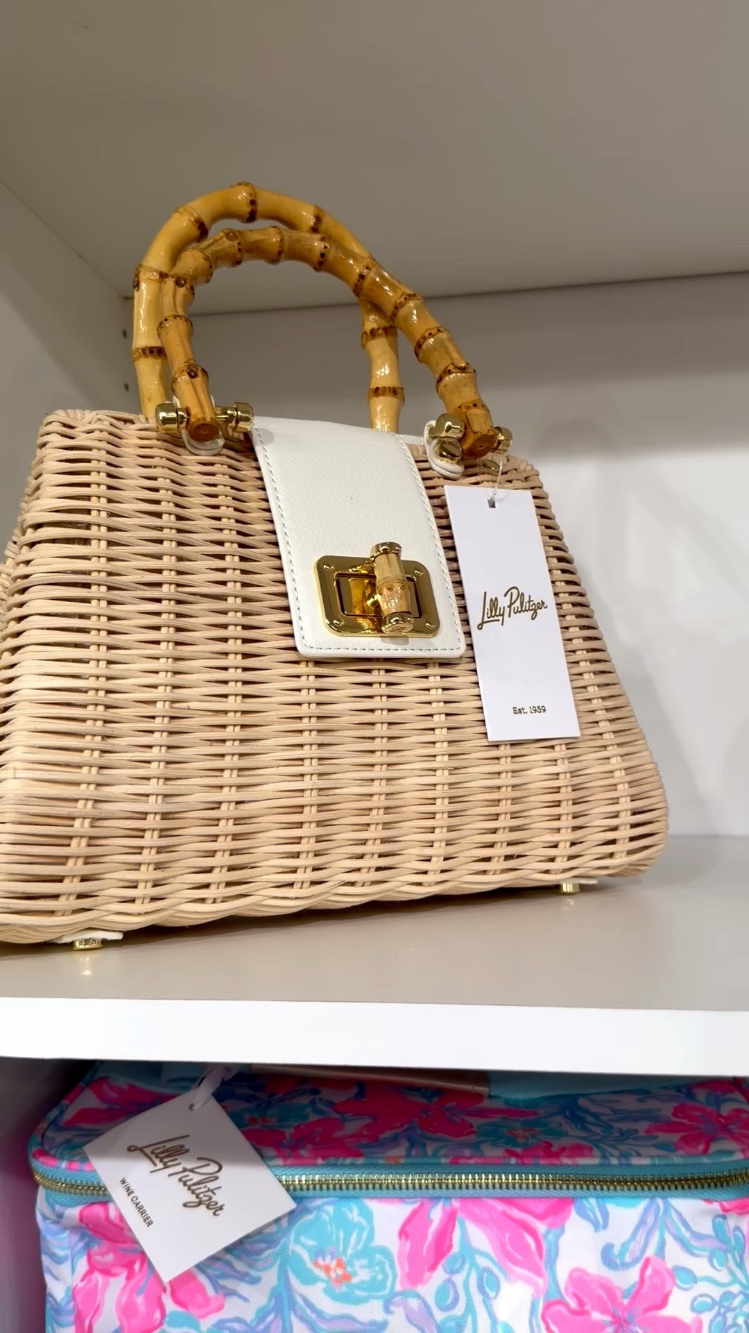 Adorable handbags by Lilly Pulitzer. They also have the cutest headbands, travel bags and accessories 

#LTKOver40 #LTKTravel #LTKSeasonal