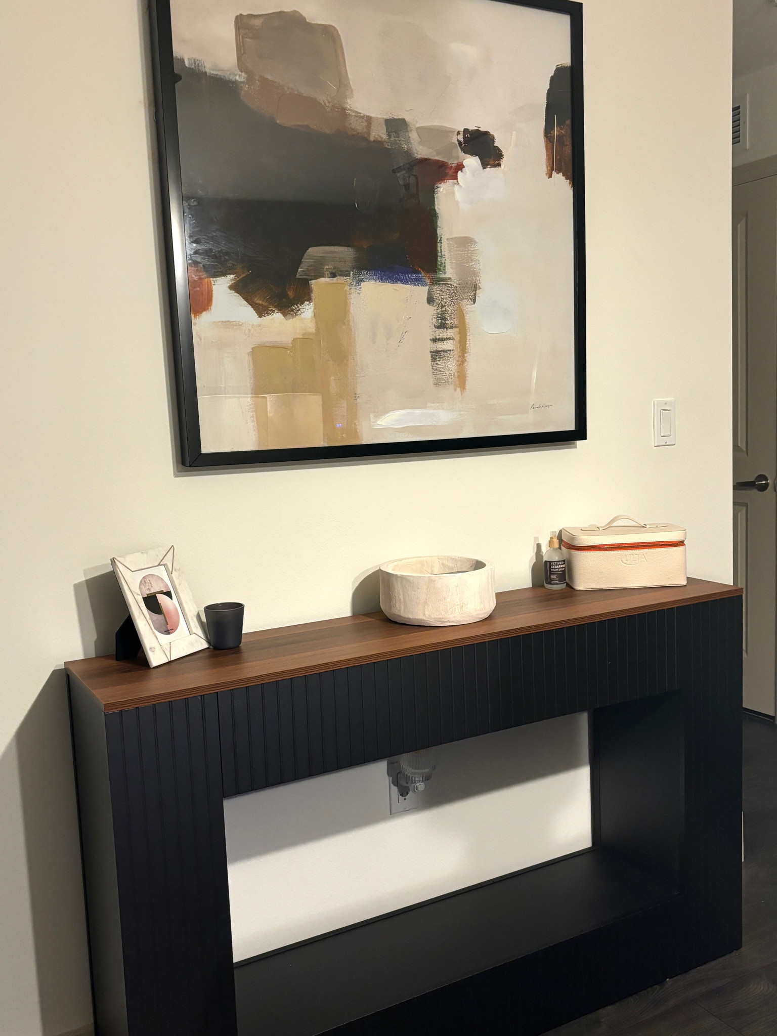 Our new entryway table is no longer bare! Keeping the neutral themes in the main room with the cutest bowl for our keys, candles, and a photo frame! Every girl needs a “to-go” beauty station so throwing my favorite purse essentials in a tan makeup bag was the perfect idea! #wayfair #wayfairpartner @wayfair

#LTKHome