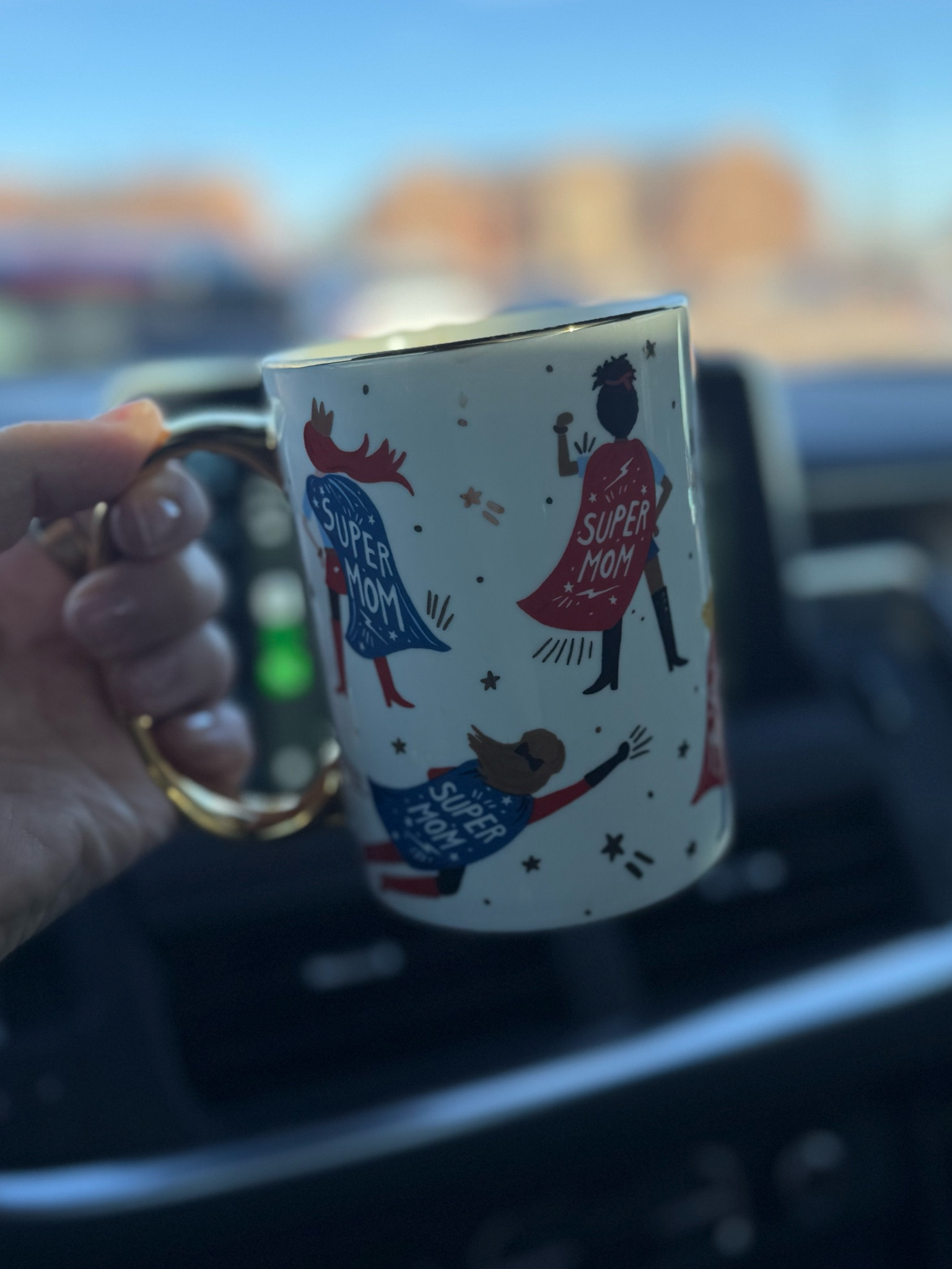 The mug every mom needs ☕️