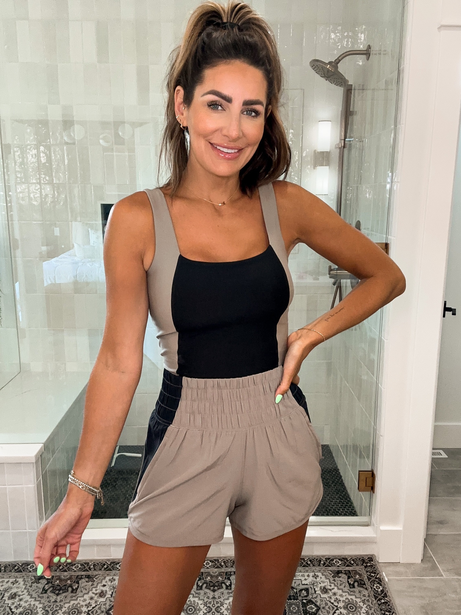 Abercrombie work out looks | matching work out set | medium too small shorts 


#LTKstyletip #LTKunder50 #LTKfit