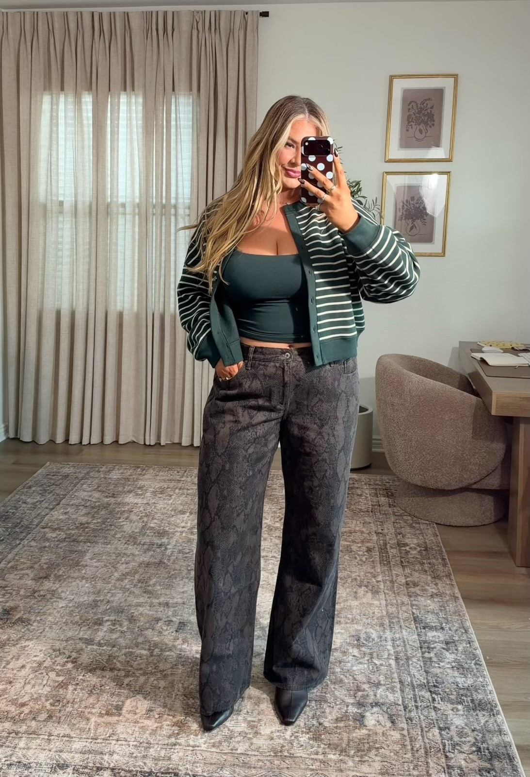 Fall outfit inspo 🤎 wearing a large in this tank, xl in this sweater, and 34 long in these pants