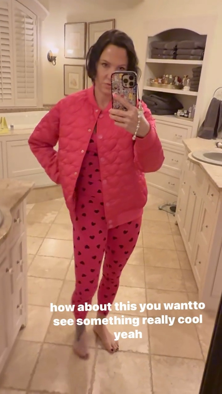 Th perfect Valentine’s Day workout outfit! Paired with a matching jacket. 

#LTKFitness #LTKActive #LTKWatchNow