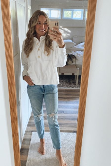 The perfect fall casual date night outfit! #ad #ads #whitesweater #womensjens #fallfashion #falltrends #agolde 

#LTKunder100 #LTKHoliday #LTKstyletip