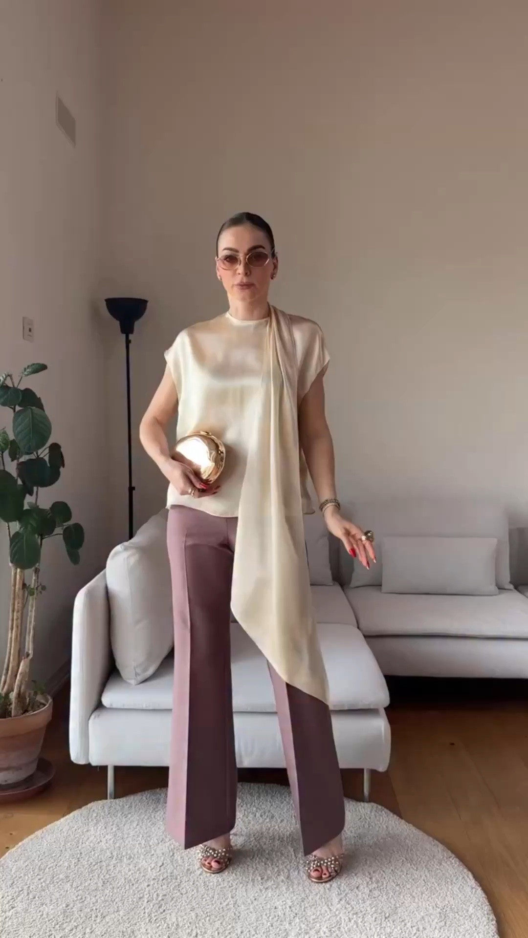 Soft luxury mood, but make it chic and effortless.

This outfit is soft, feminine, and elevated without trying too hard. Clean lines, neutral tones, and just the right amount of gold.

This is the kind of look that always feels expensive.

Top S
Trousers 36 EU (UK 8 / US 4)

🔍 soft luxury style, chic elegant outfit, minimal outfit aesthetic, neutral tones outfit, classy everyday look, quiet luxury vibes

#LTKuk #LTKeurope #LTKspring

#LTKgrwm #LTKootd #LTKOver40