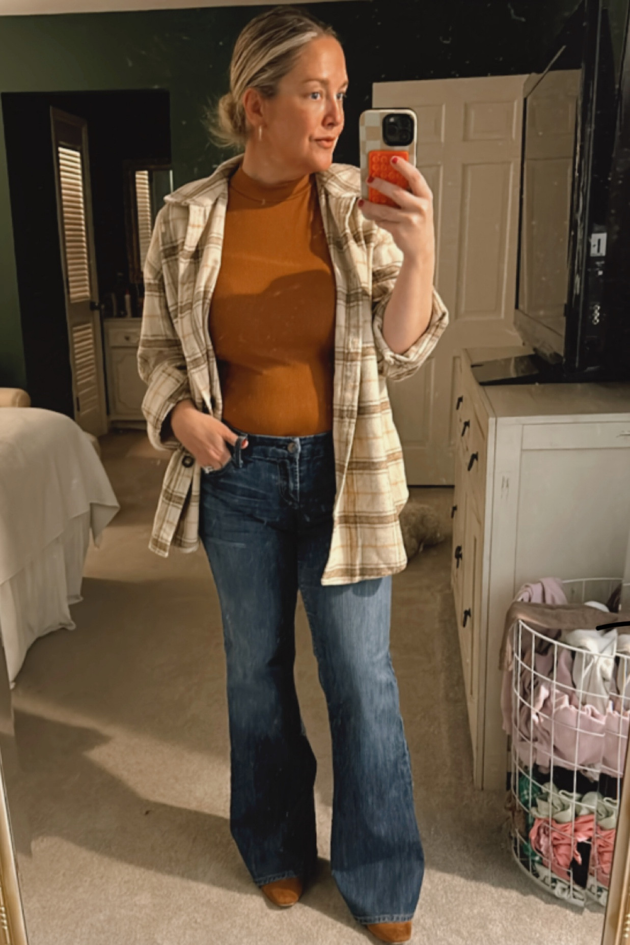 I love this little concert outfit for a chilly night in nashville  

#LTKSeasonal #LTKmidsize #LTKstyletip
