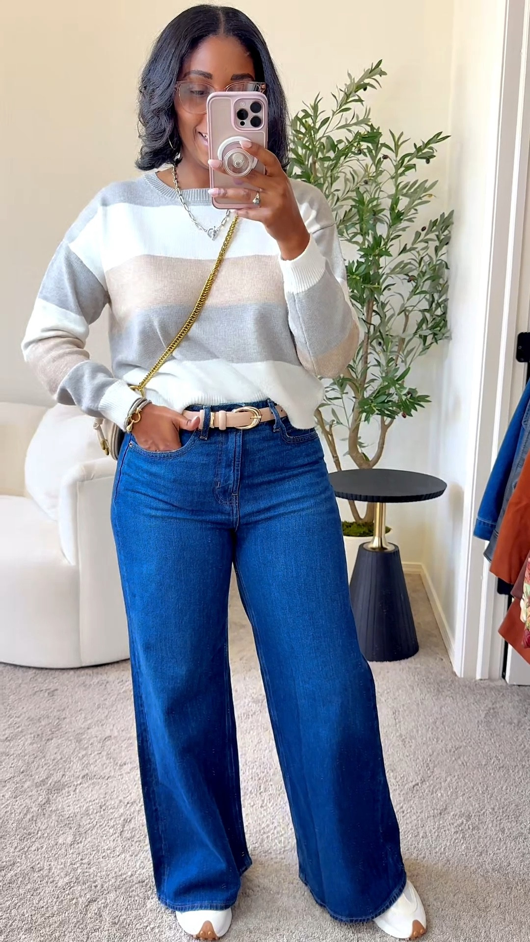 The perfect pair of wide leg jeans! Old Navy never disappoints, especially with jeans! 

#LTKmomlife #LTKootd #LTKWorkwear