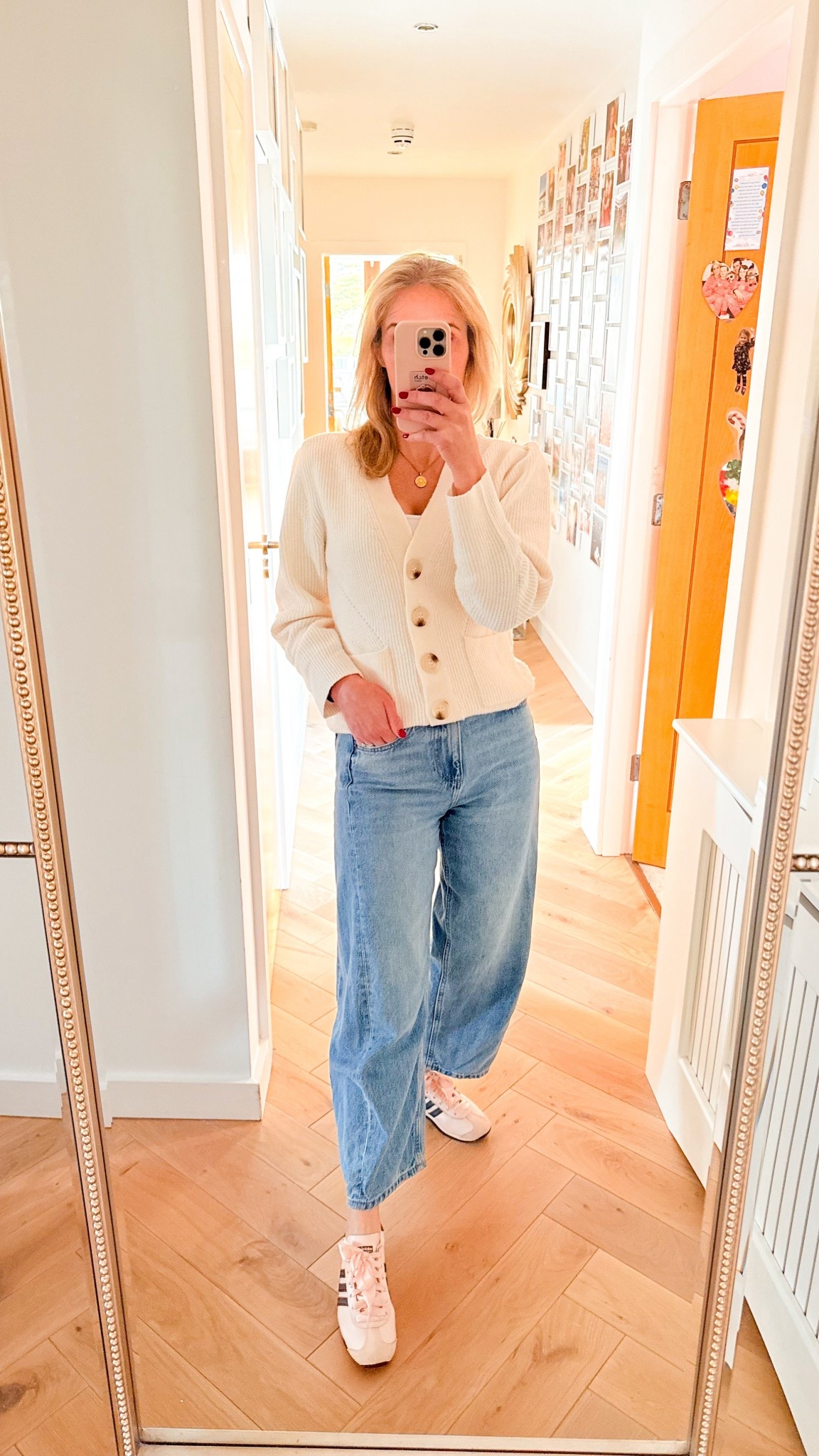 Cute cream cardi and jean combo 💕

Cardi currently reduced in the River Island sale. True to size.

#LTKstyletip #LTKjeans #LTKireland