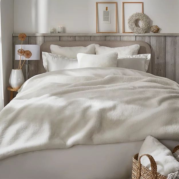 Super Soft Faux-Fur Throw & Cushion Covers | The White Company (UK)