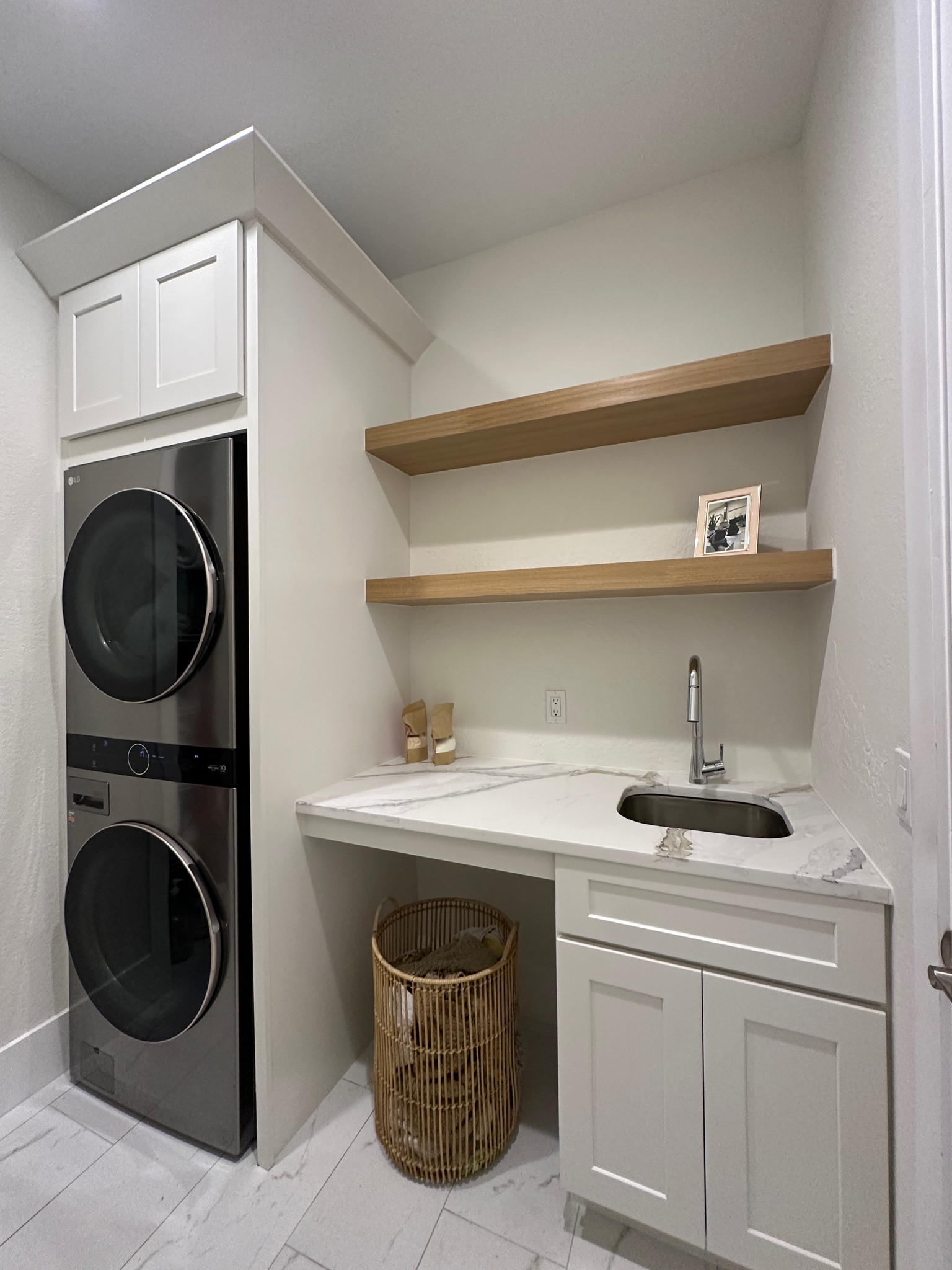 laundry room done! ✔️🫧 simple and clean

#LTKHome