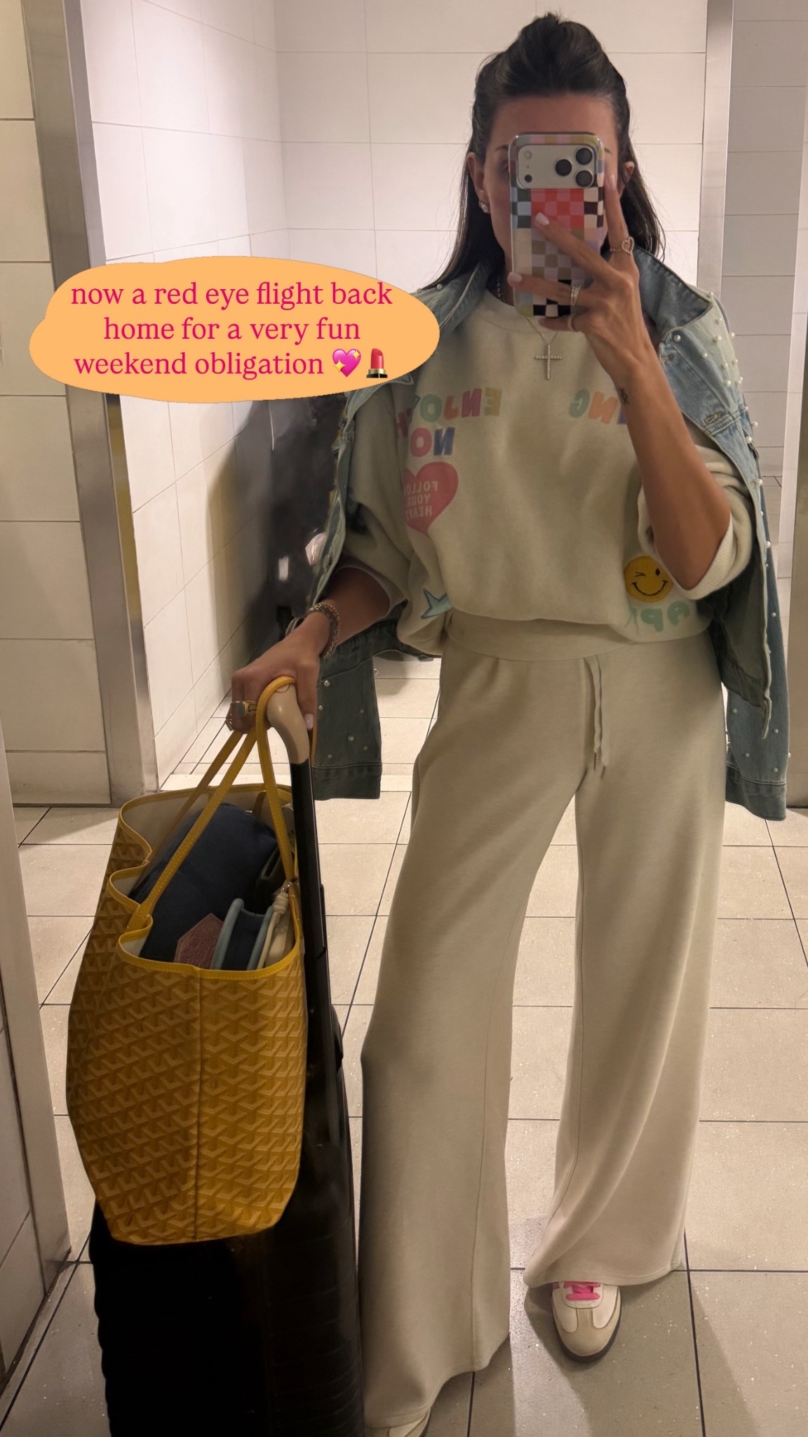 I exclusively travel in @Spanx  air essentials! these pants are sooo good and I’ll be sooo comfy on this red eye flight!! 10/10 recommend!

I get size small tall!!

*sweatshirt is old @VICI 

#LTKootd