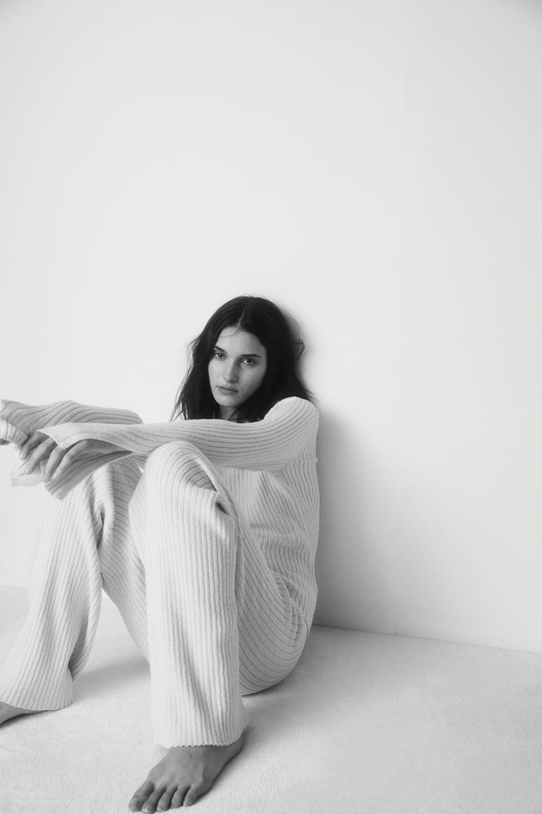 Pantalon évasé en maille côtelée | H&M (FR, IT, ES, PT, BE)