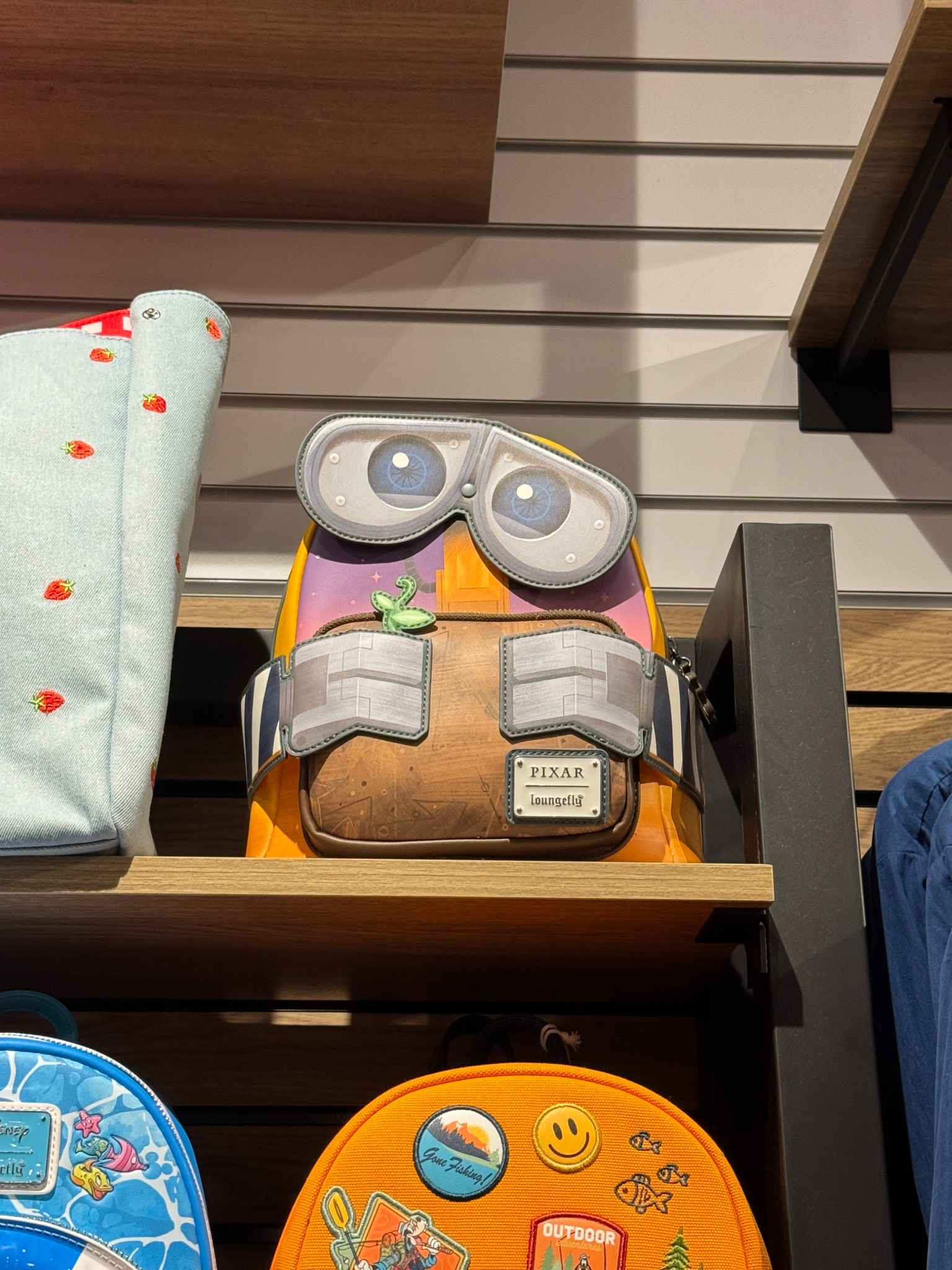 Super cute Wall-E bag 

#LTKItBag #LTKFindsUnder100