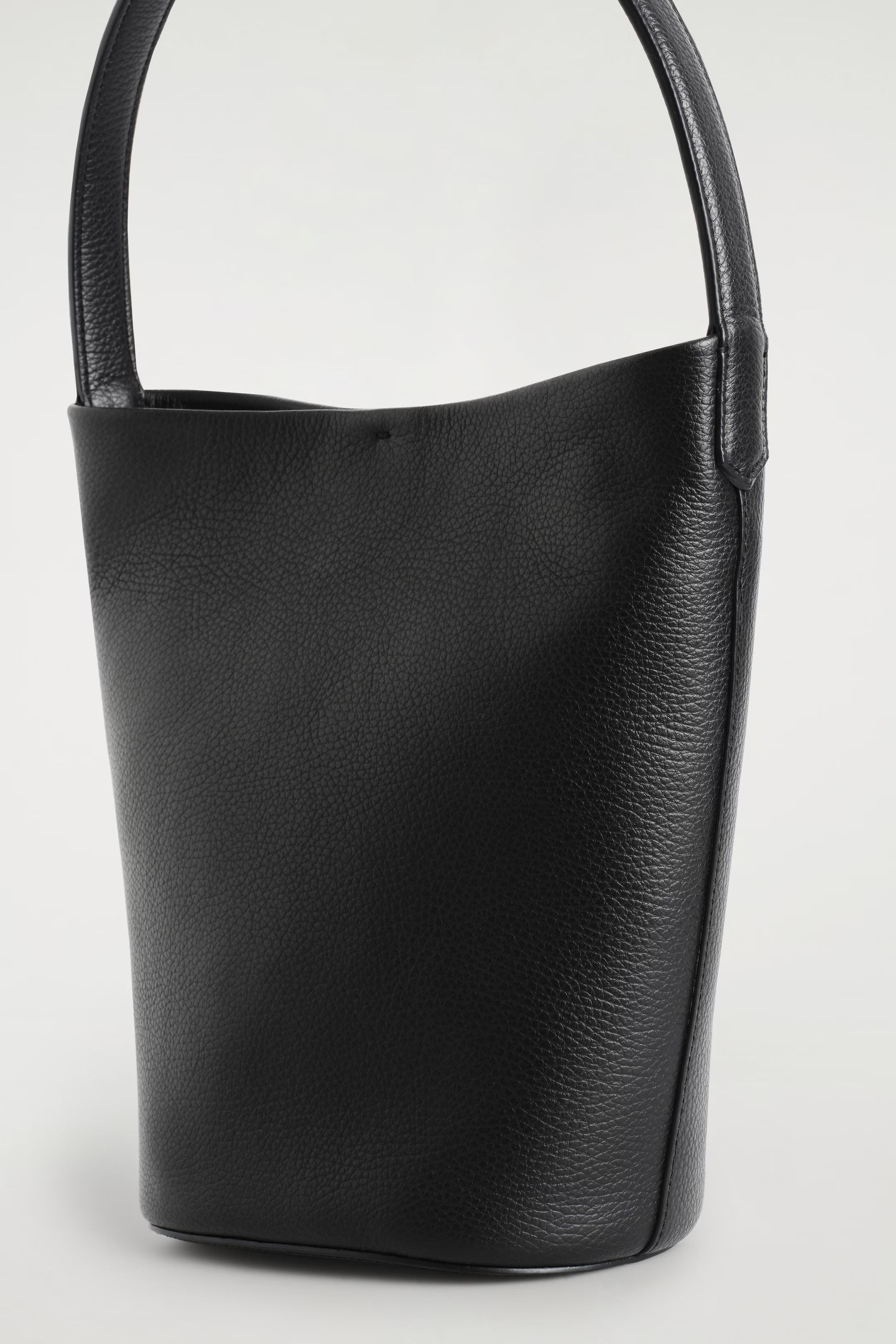 PARADIGM MINI TOTE BAG - LEATHER - BLACK | COS | COS (EU)