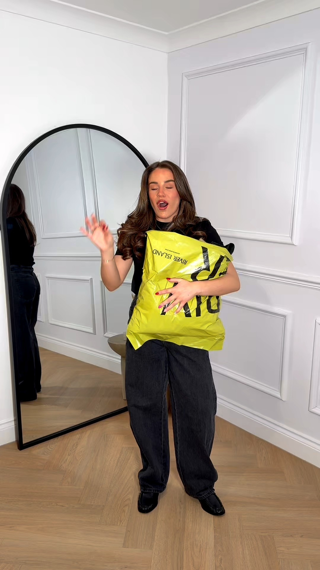 It’s trench coat season and river island have brought out this gorgeous trench, the details are everything. All links are below⤵️

#LTKeurope #LTKuk #LTKspring