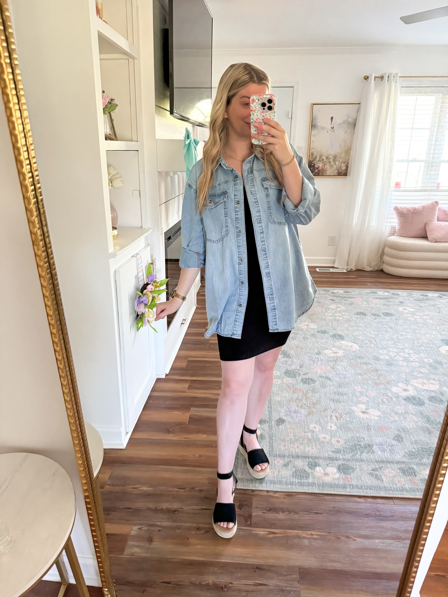 Wearing a size medium for the perfect oversized look 😍 