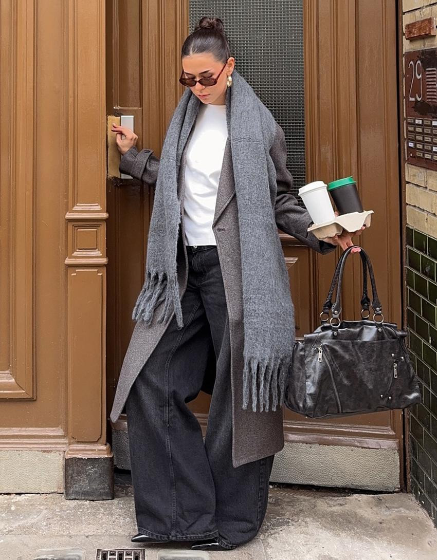 Solid-coloured scarf - Scarves - Women | Bershka GB