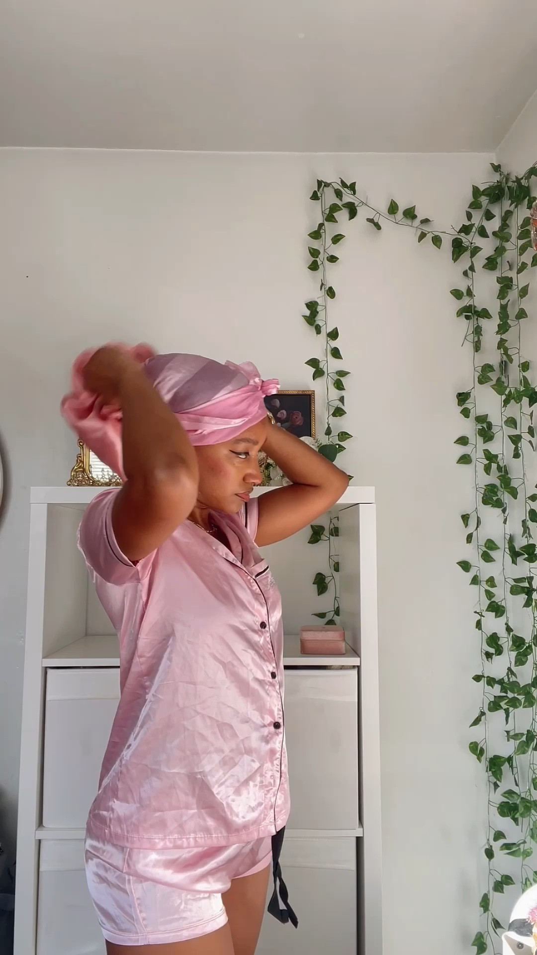 Sweethearts Nite is approaching💕 #disneyland #sweetheartsnite 

#LTKSeasonal #LTKFindsUnder50 #LTKSaleAlert